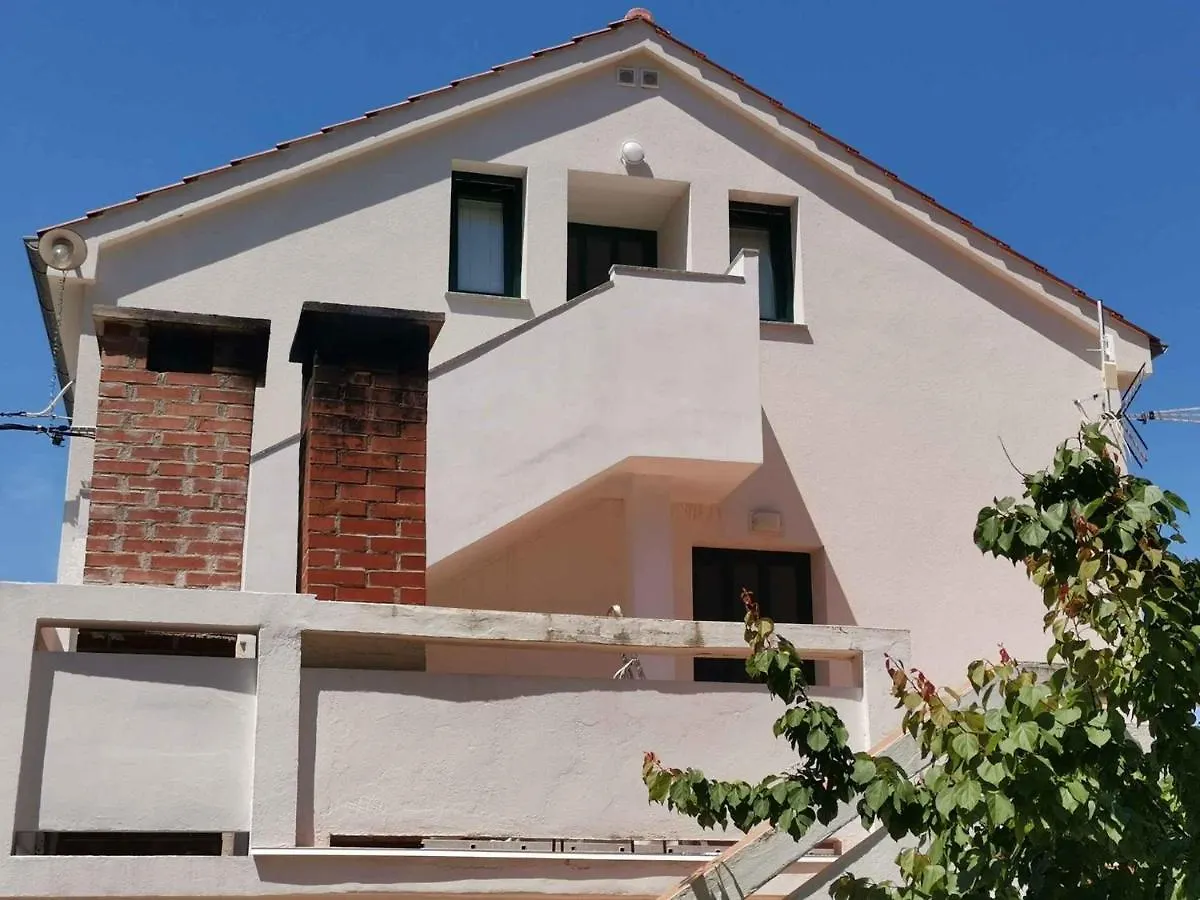 Apartment In Ugljan - Insel Ugljan 42969